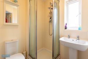 En-suite- click for photo gallery